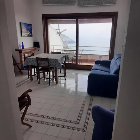 Belview ポジターノ